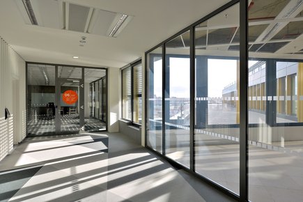 Beispiel für die Realisation - verglaste Brandschutz-Trennwand im Office Zentrum Enterprise in Prag